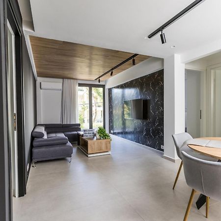 Varkiza Luxury Suites By Raise Vári 외부 사진