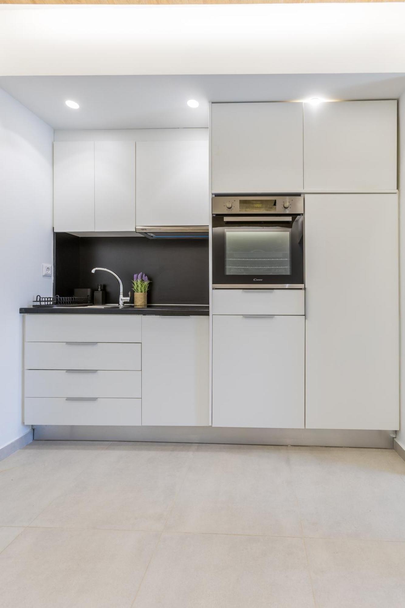 Varkiza Luxury Suites By Raise Vári 외부 사진